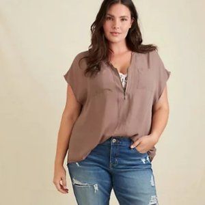 Torrid  TAUPE GEORGETTE ZIP FRONT DOLMAN BLOUSE